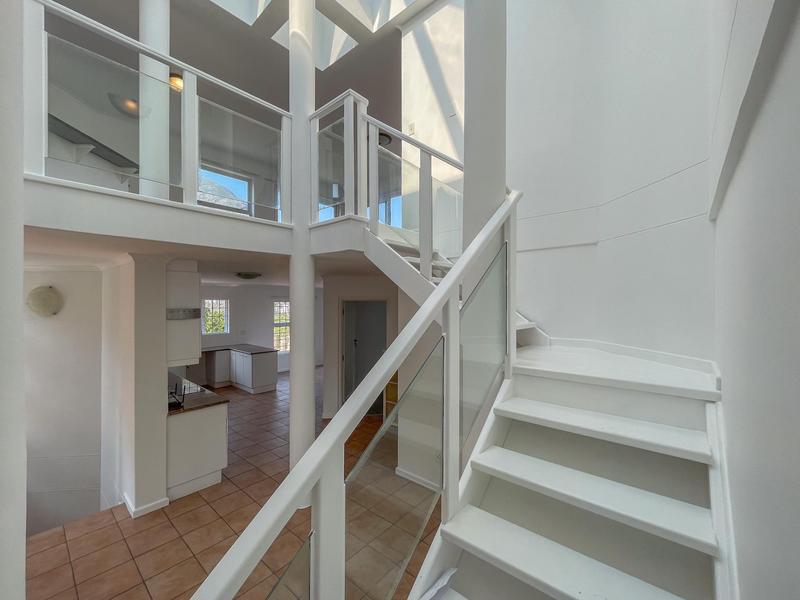 To Let 3 Bedroom Property for Rent in Hout Bay Western Cape